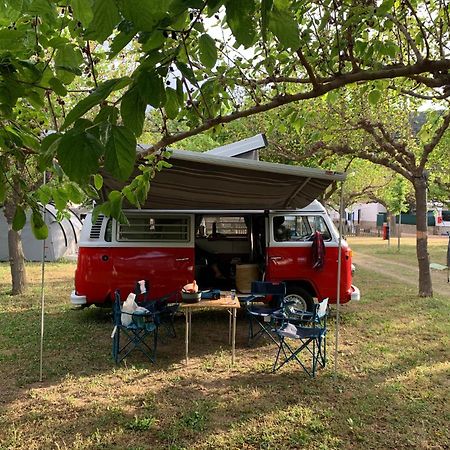 Retro Vw Kombi T2 Campervan L'Hospitalet de Llobregat Bagian luar foto